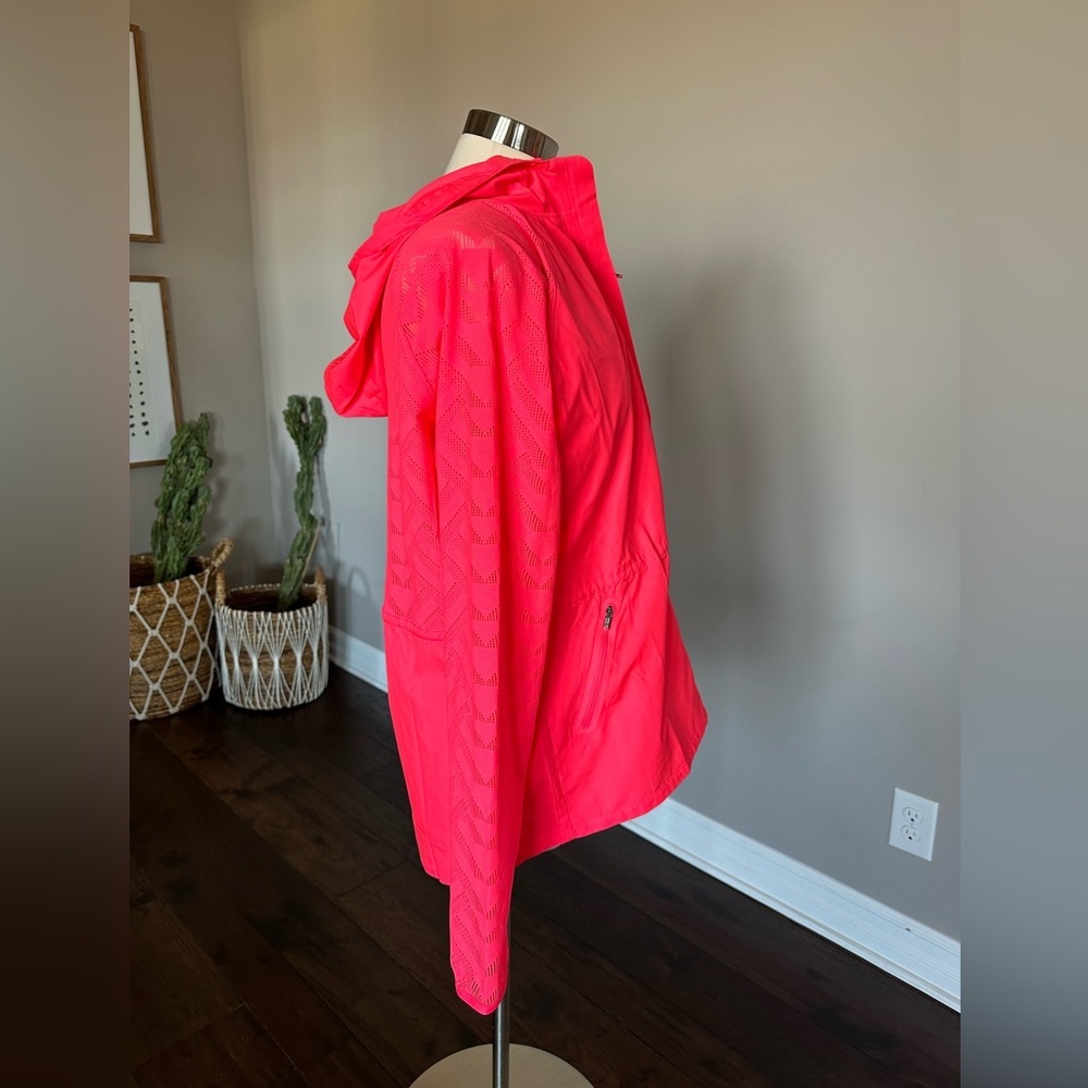 Under Armour Vent HeatGear Hooded Running Jacket Bright Pink Women's Large NWTs - Picture 2 of 13